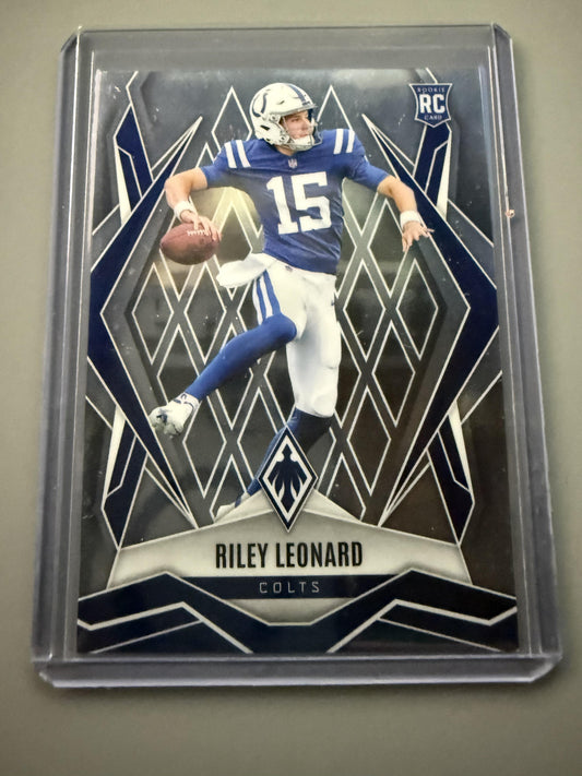 2025 Panini Phoenix #170 Riley Leonard